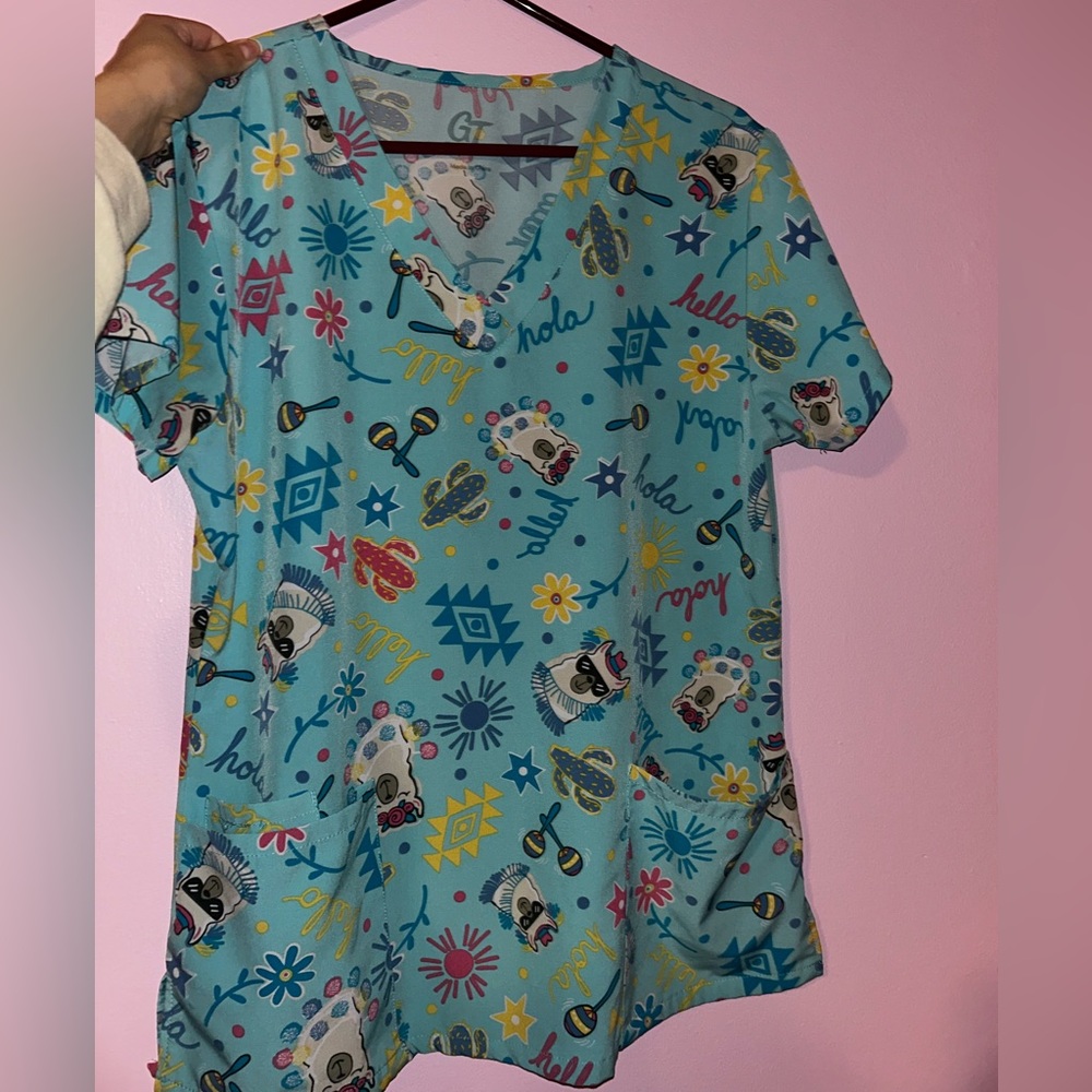 Women’s Llama scrubs Large